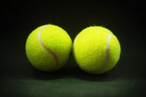 How Long Do Tennis Balls Last? (Before Needing Replacing)
