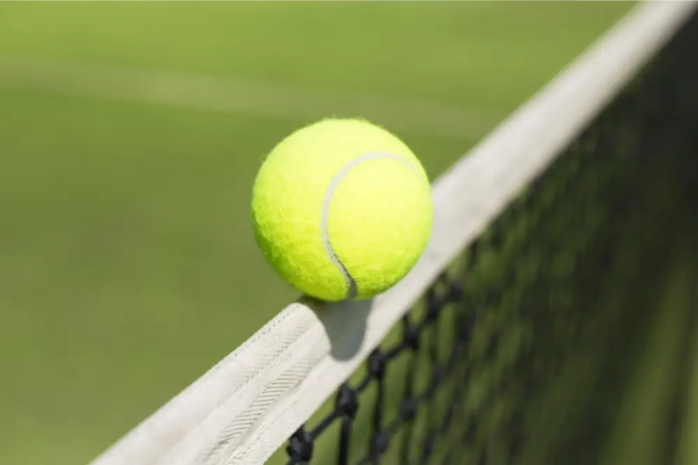 What Is Inside A Pressureless Tennis Ball