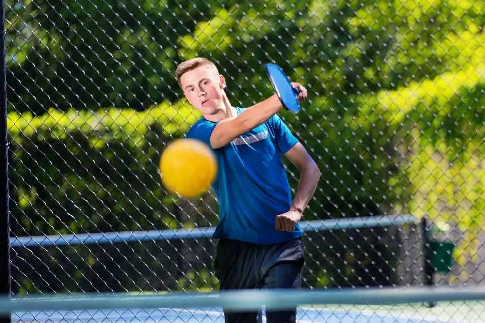 legal pickleball serve