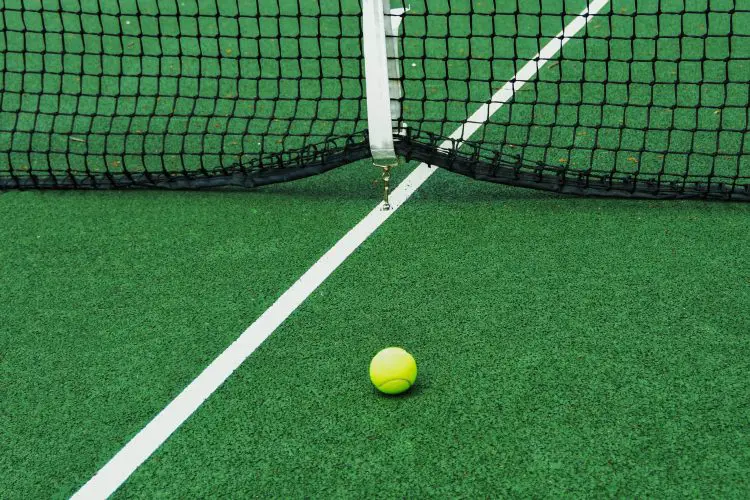 Tennis carpet court